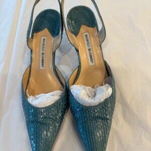 Manolo Blahnik Light Blue Leather Slingback Pumps Size 39